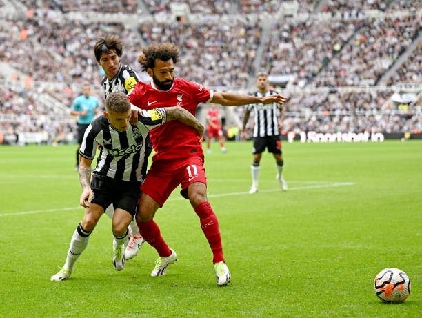 记者：尤文正努力与巴黎就穆阿尼达成协议，热刺也在争夺他.