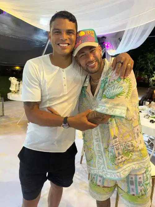 NFL总裁：我们并非和NBA&MLB竞争 我们的竞争对手是苹果&谷歌.